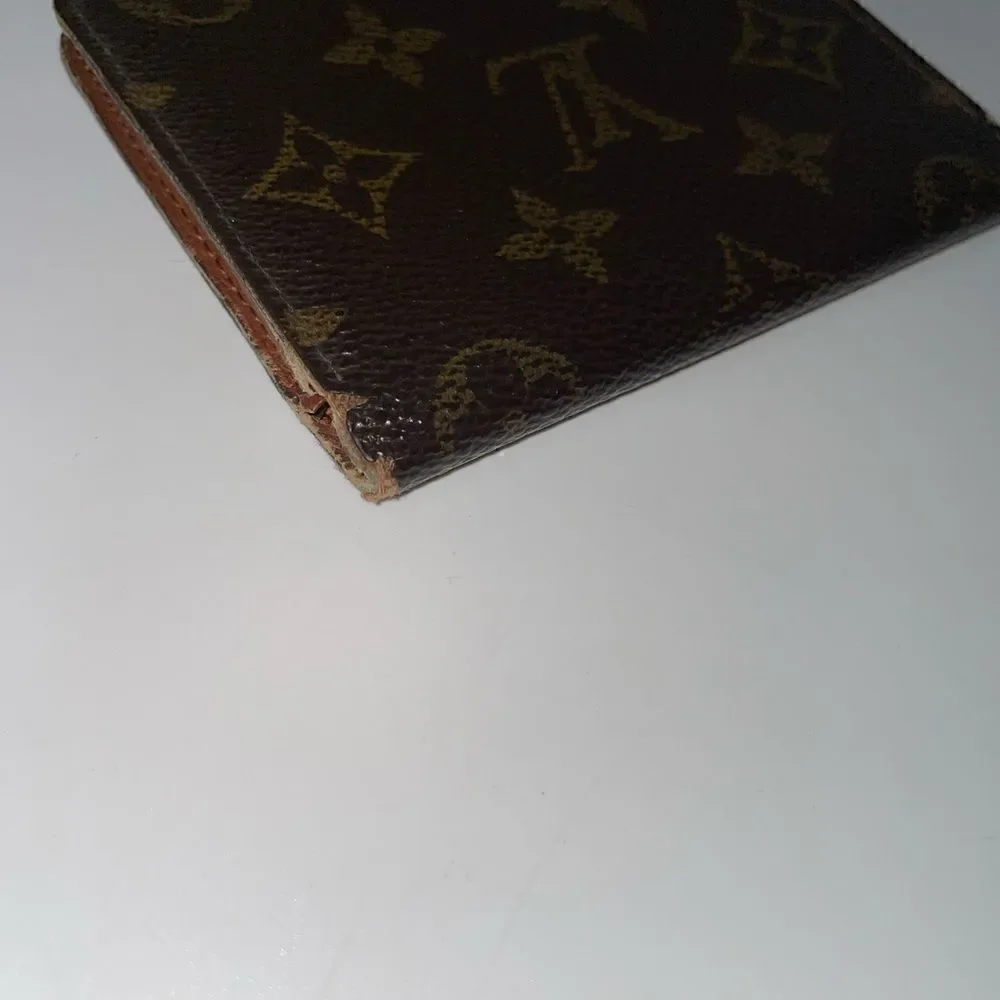 Authentic Louis Vuitton Monogram Wallet